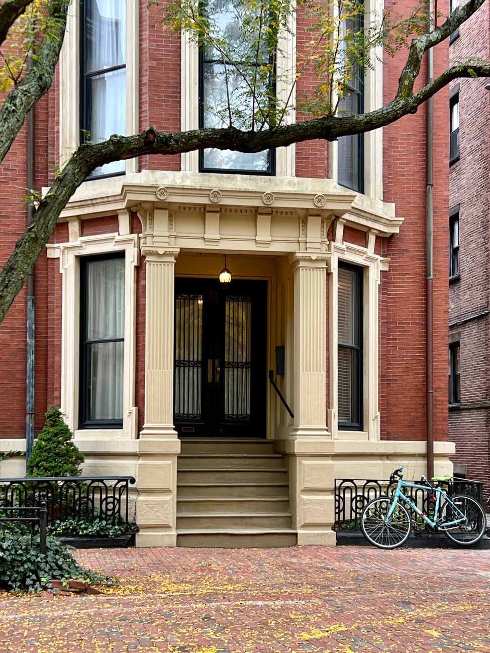 Downsizing Without Distress: Staying in Newton or Brookline Public Schools Post-Divorce